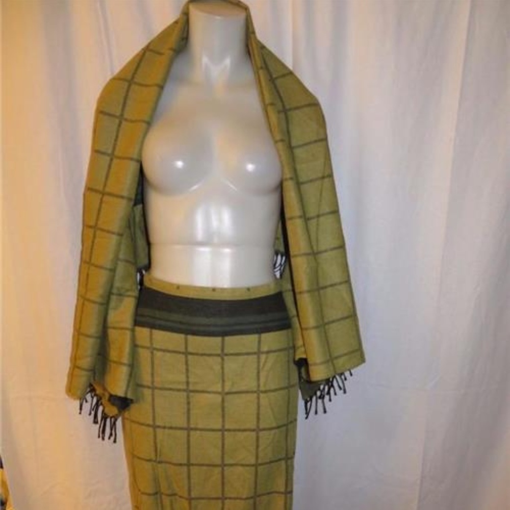PHILIP SIMON GREEN/GRAY PLAID SKIRT W/SHAWL S